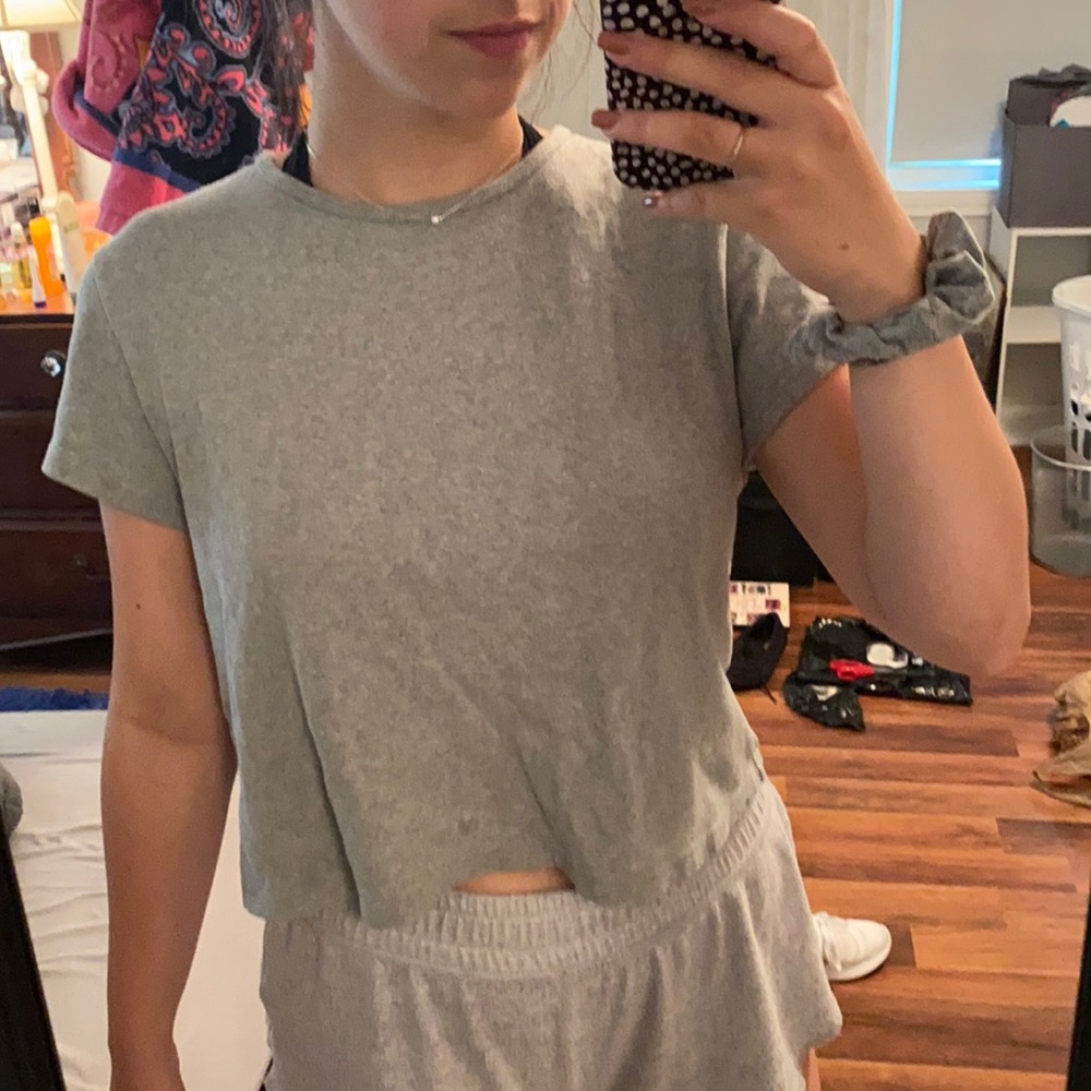 Cropped Gray T-Shirt